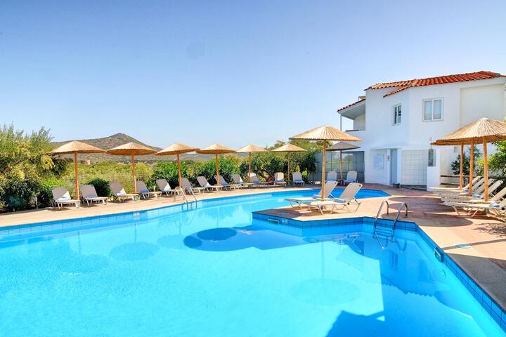 Pool Hotel