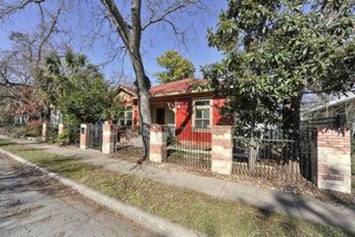 Image of Stylish 3Br in Austin by RedAwning