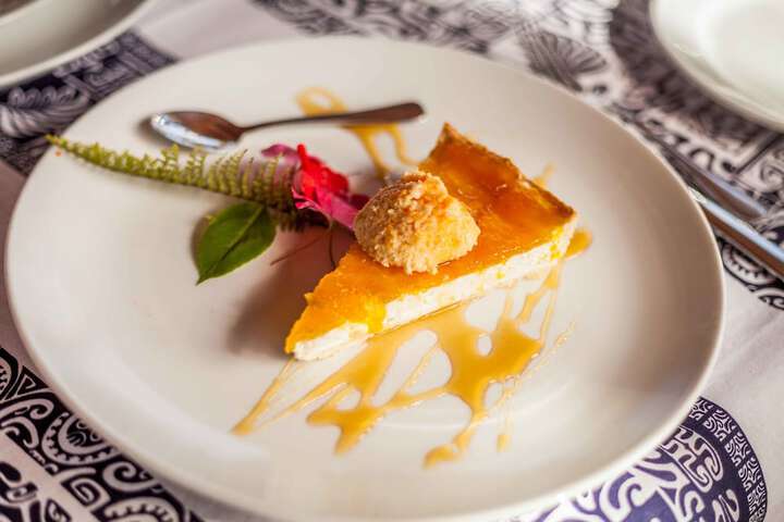Dining 42 of 78