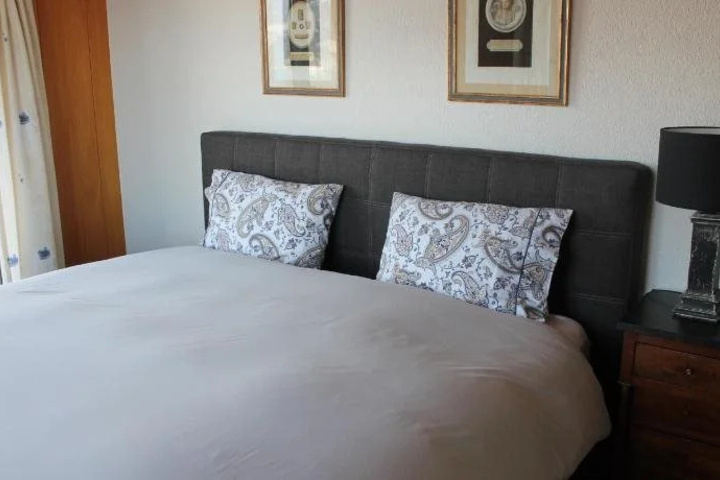 Room 4 of 20