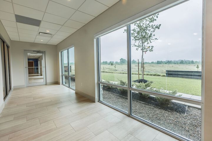 Ballroom/Hall 82 of 106