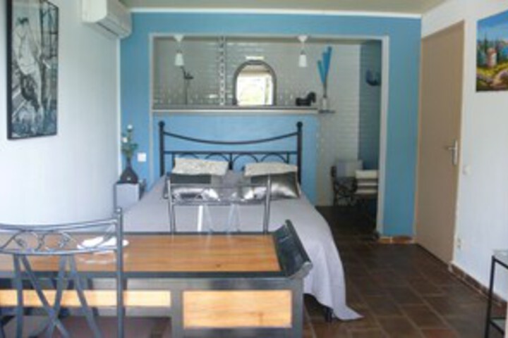 Room 14 of 25