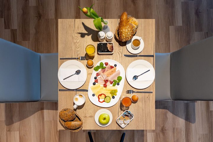 Breakfast/Coffee Service 45 of 58