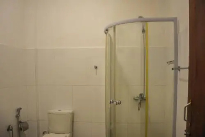Room 4 of 4