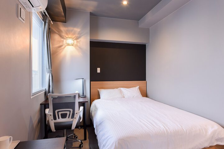 Room 5 of 19