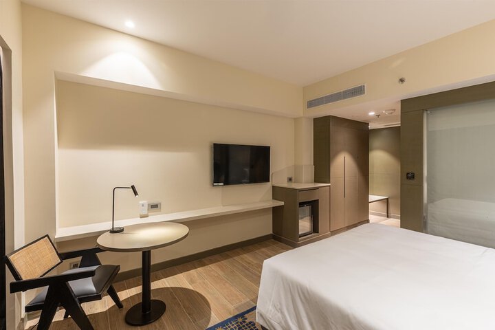 Room 17 of 41