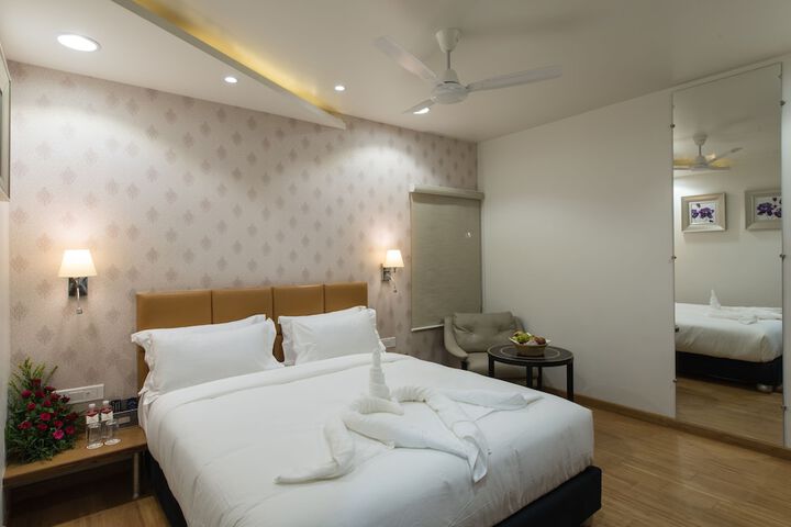 Room 17 of 43