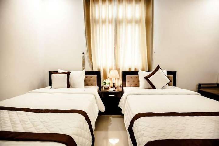 Room 14 of 34