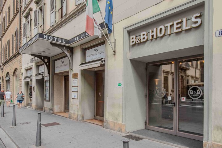 Hotel 42 of 43
