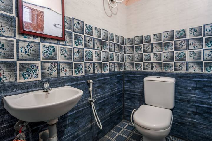Room 14 of 17