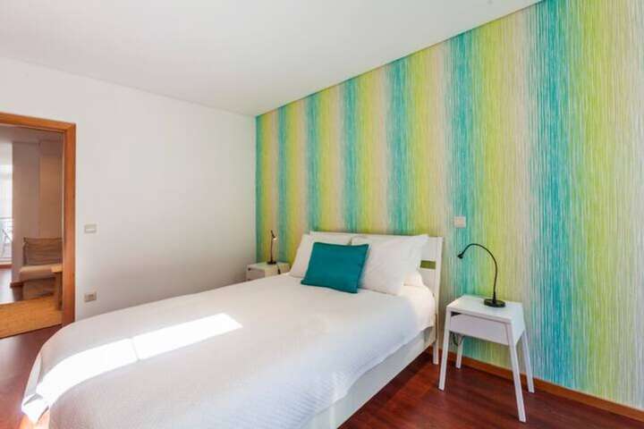 Room 33 of 62