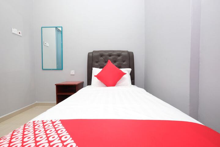 Room 28 of 43