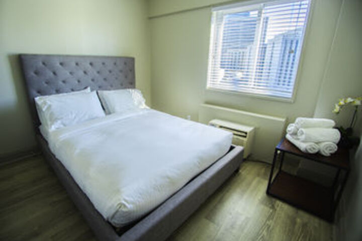 Room 15 of 30