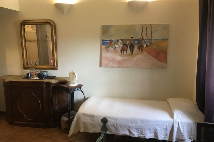 Room 12 of 39