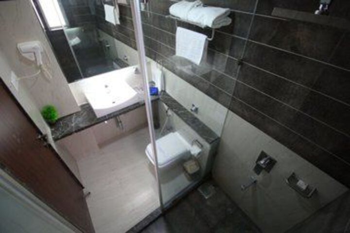 Room 6 of 39