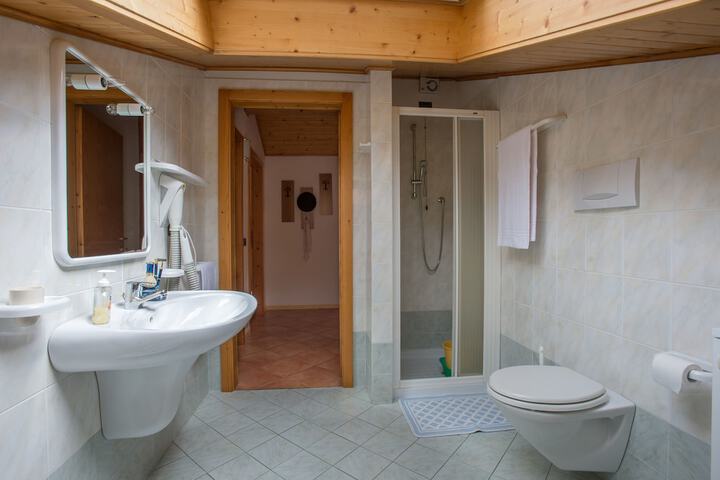 Room 18 of 24