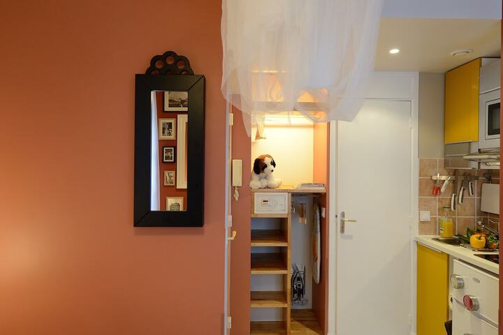 Room 185 of 648