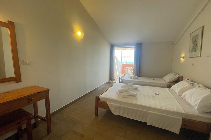 Room 71 of 121