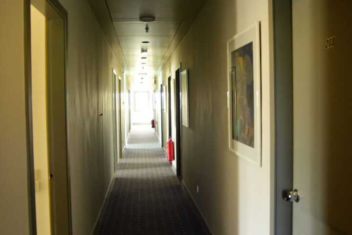 Ballroom/Hall 79 of 136