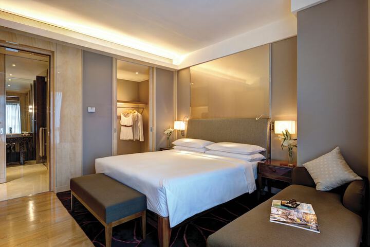 Room 30 of 135