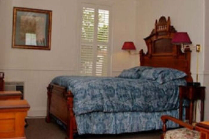 Room 33 of 63