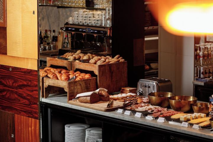 Breakfast/Coffee Service 101 of 119
