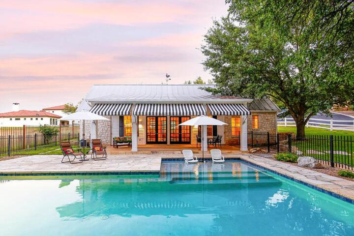 Photo of Luxury Golf Course Private Retreat with Heated Swimming Pool