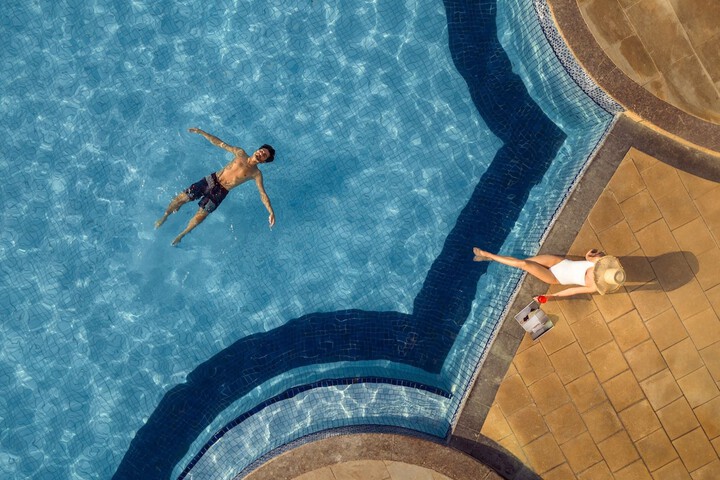 Hotel with Pool