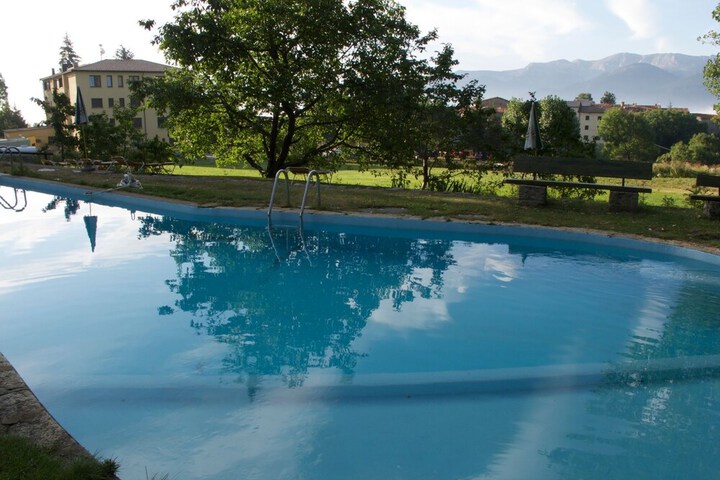 Pools & Facilities