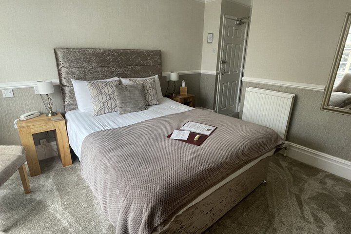 Room 8 of 60