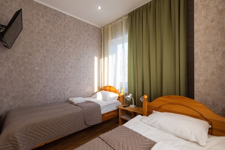 Room 32 of 61