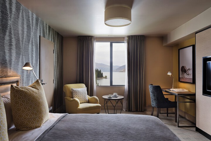 Room 4 of 129