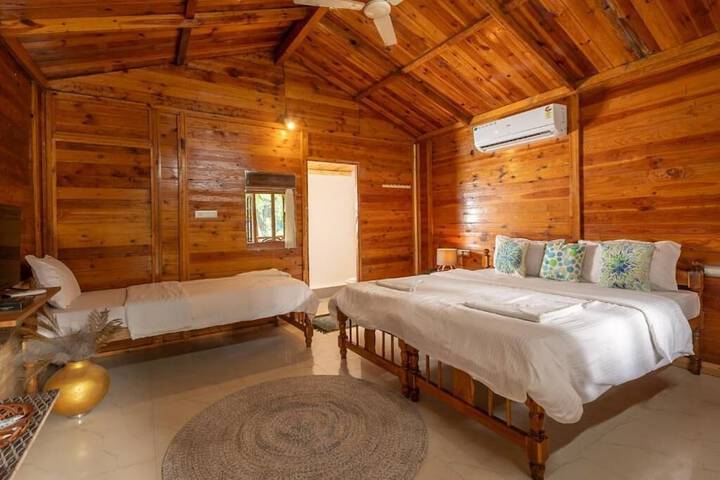 Room 2 of 22