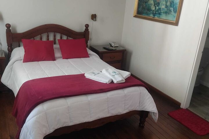 Room 33 of 47