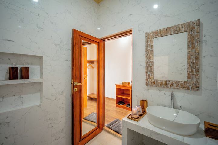 Room 20 of 47