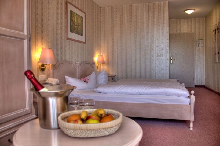 Room 4 of 24