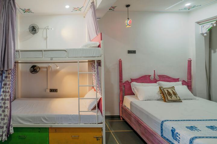 Room 30 of 51