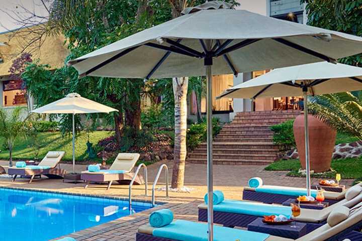 Hotel Pool