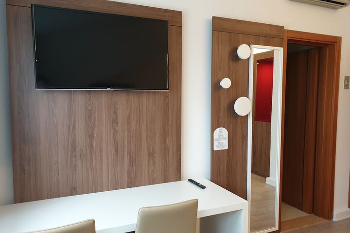 Room 22 of 46