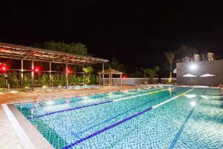Pool 14 of 23