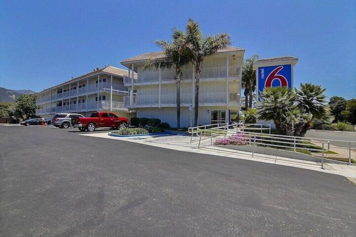 Hotel 8 of 75