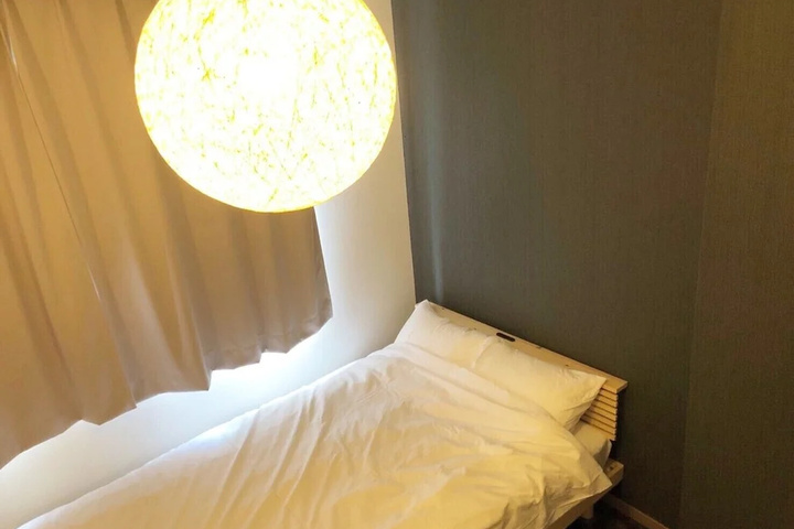 Room 5 of 15