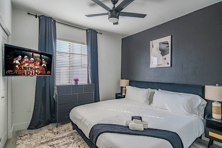 Room 12 of 193