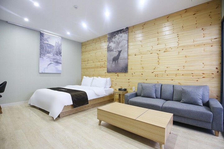Room 14 of 39