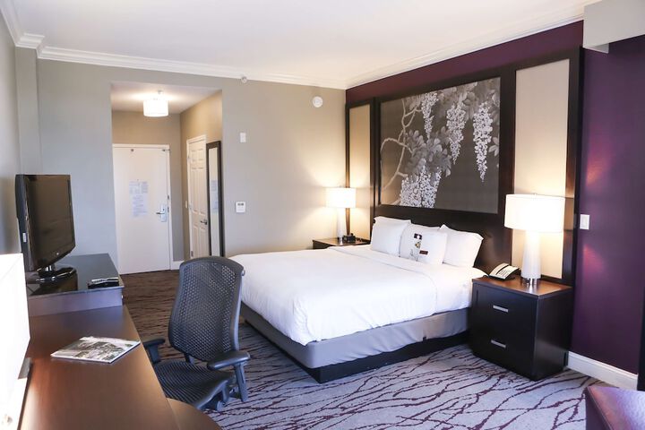 Room 25 of 56