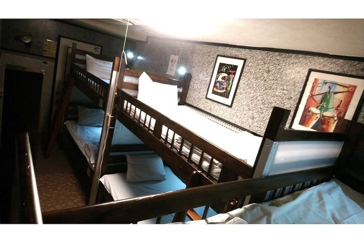 Room 8 of 66
