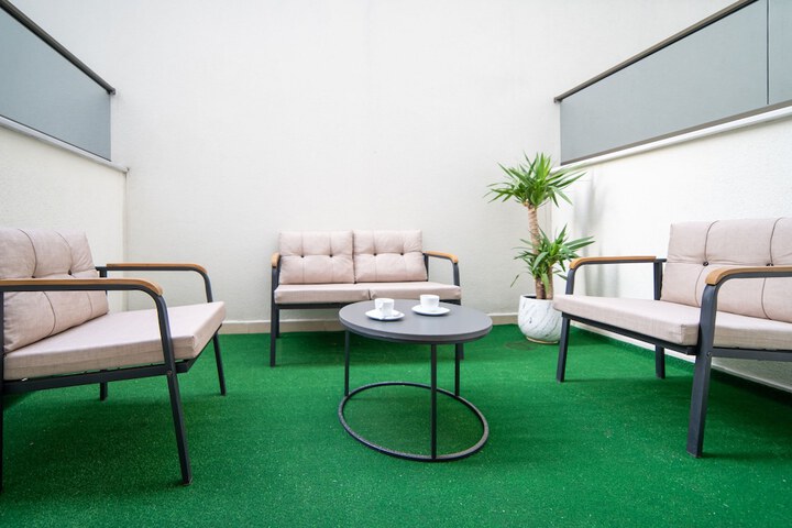 Terrace/Patio 72 of 100