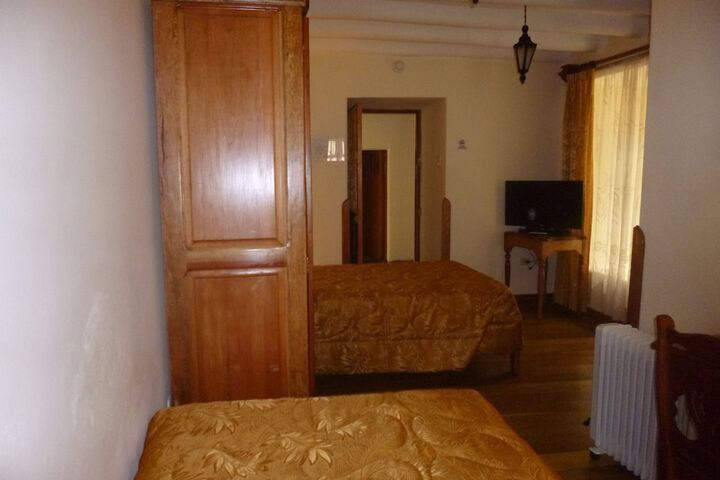 Room 34 of 65