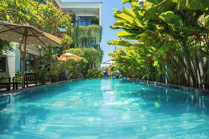 Pool 62 of 68