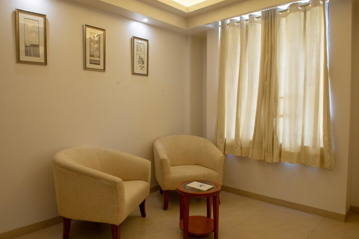Room 17 of 99